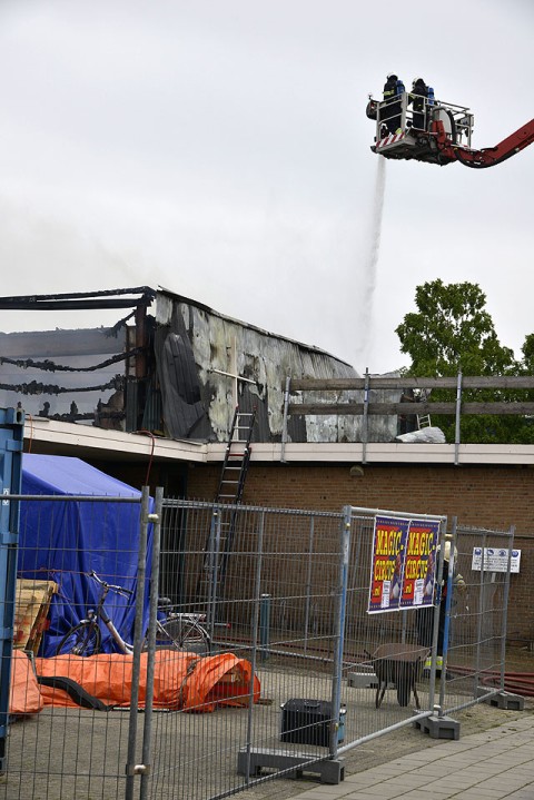 2013/128/GB 20130515 012 Zeer grote brand Werf Rijsenhout .jpg